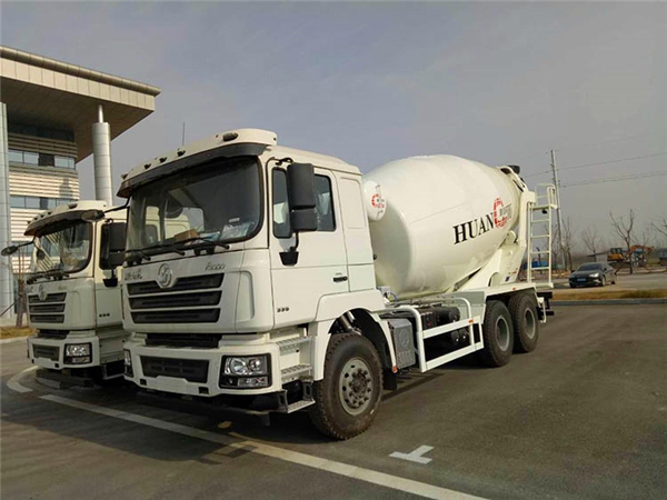 Cement Mixing Tanker