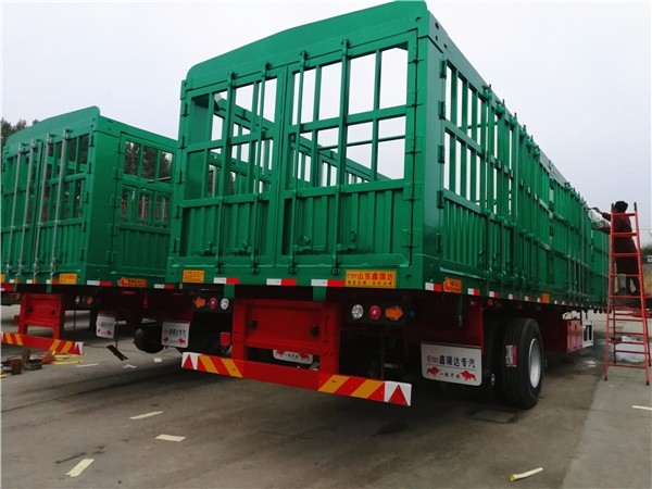 Warehouse Fence Semi-Trailers