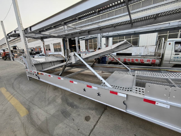 Central Asian Five Countries European-Style Car Carrier Cage Trailers